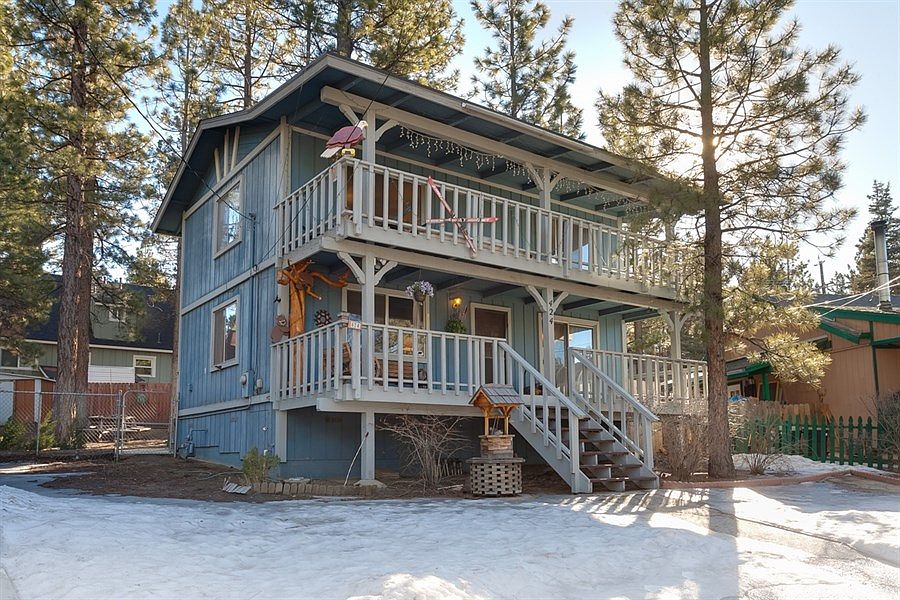 1st image of 424 Barrett Way