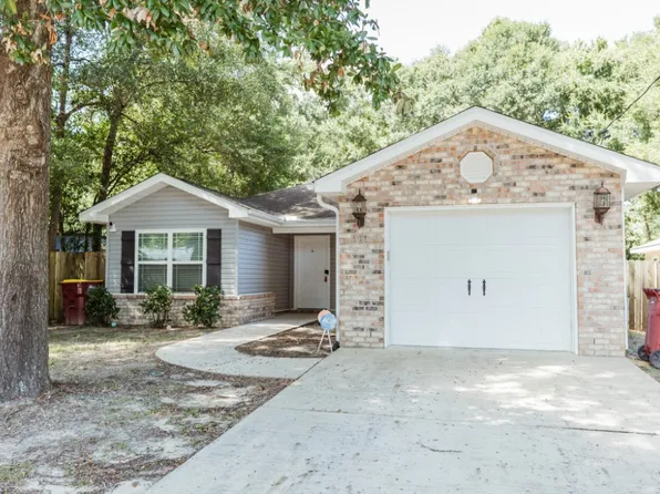 401 E Field Ave, Crestview, FL 32539