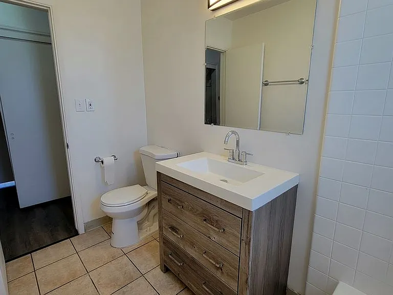 4882 Cape May Ave. — Photo 29