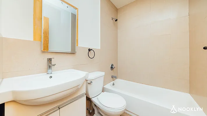 Rented by Nooklyn NYC LLC | media 7