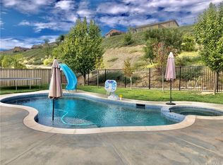 34156 Hillside Dr, Lake Elsinore, CA 92532