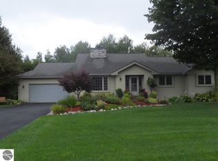 4125 Summerhill Rd, Traverse City, MI 49684