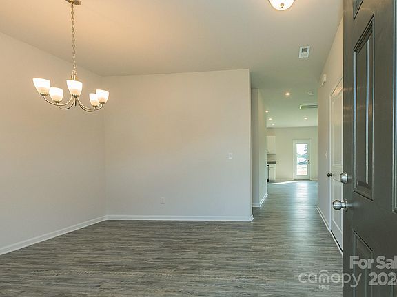 4th image of 7539 Bridle Ct #4
