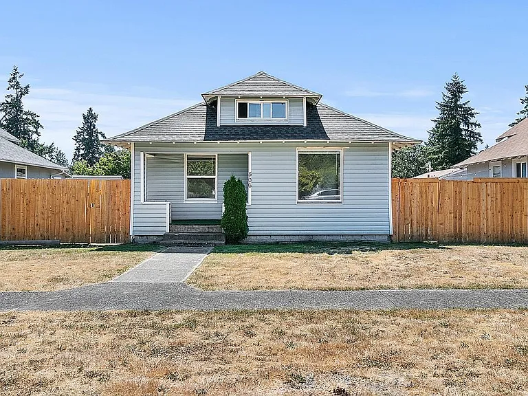 506 Louviers Ave — Photo 1