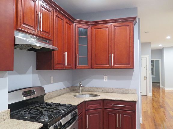 3rd image of 625 Nostrand Ave #2L