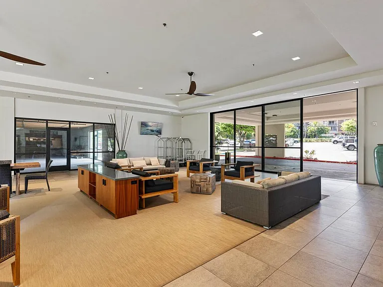 Lower Honoapiilani Rd — Photo 45