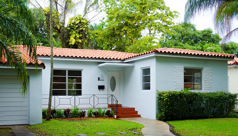 1st image of 327 Fluvia Ave