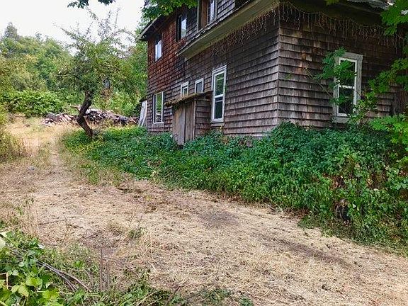 2nd image of 2750 Caves Hwy