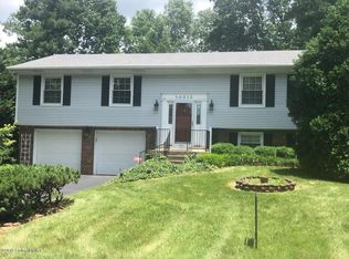 10313 Hartley Dr, Louisville, KY 40223
