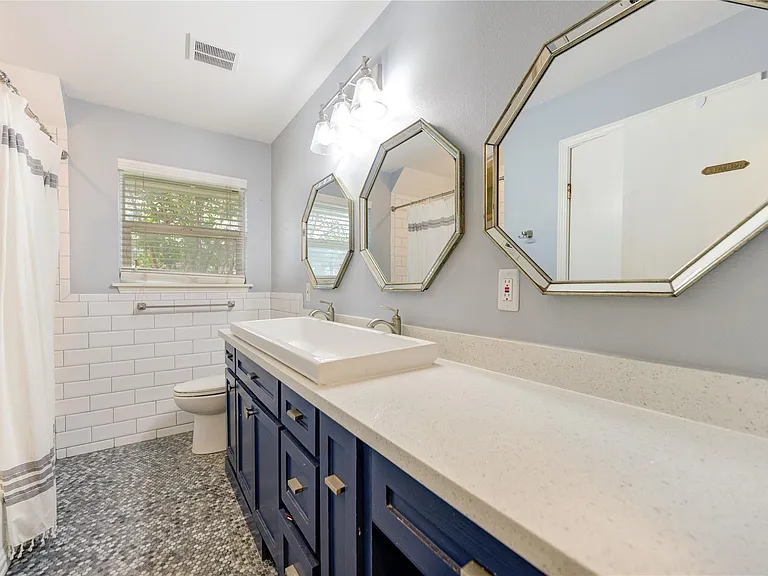 5019 Oak Forest Dr — Photo 22