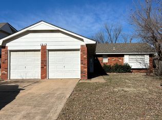 1213 Northgate Ter, Edmond, OK 73013