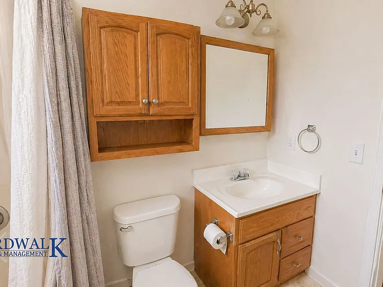 1195 E Roosevelt Ave — Photo 12