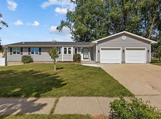 3010 28th Ave SW, Cedar Rapids, IA 52404