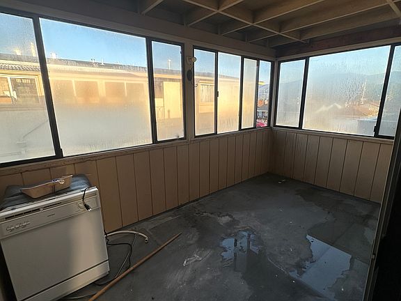 3rd image of 517 Serra Dr #2