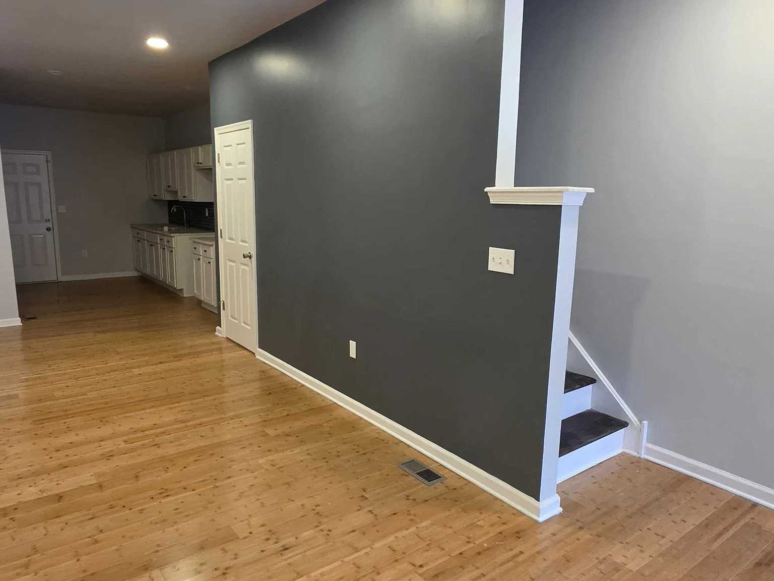 2 bed, $1,300 — Photo 1