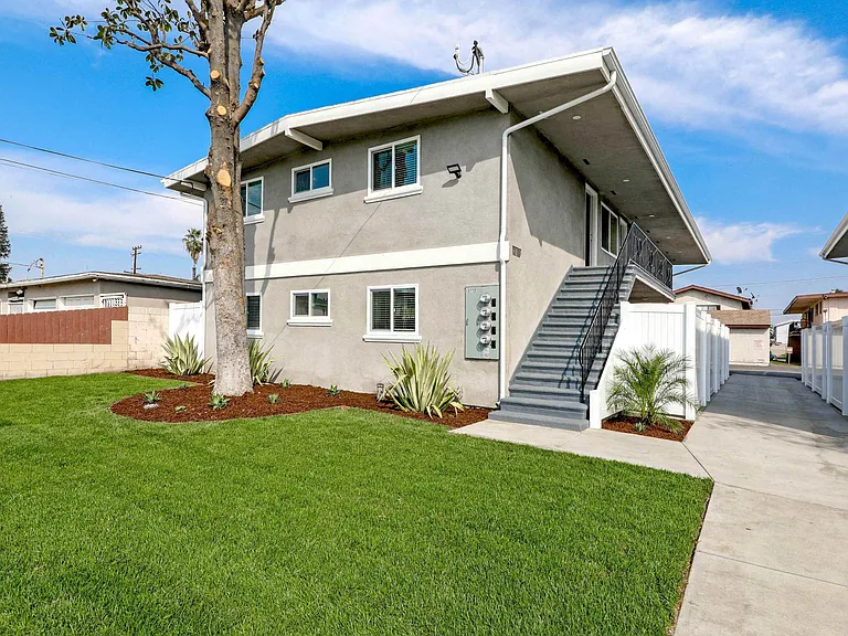 Pacific West Villas — Photo 21
