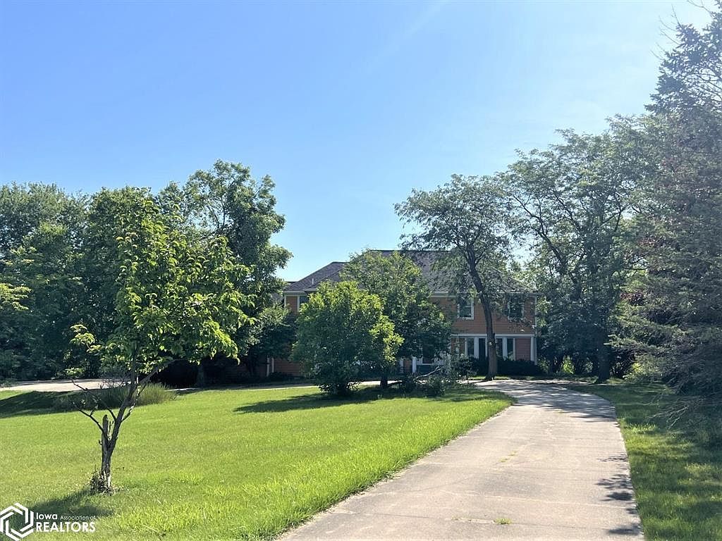 2011 N B St, Fairfield, IA 52556 MLS 6304982 Zillow