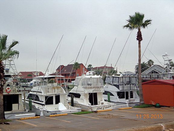 5th image of 411 Sailfish Ln Ste 104