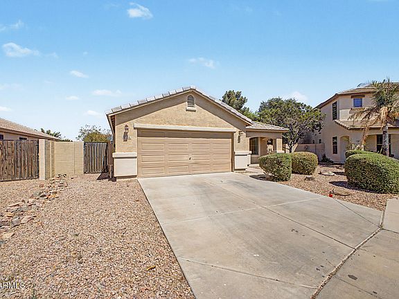 3rd image of 1518 N Desert Willow Avenue