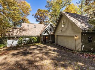 429 W Rochester Dr, Cashiers, NC 28717