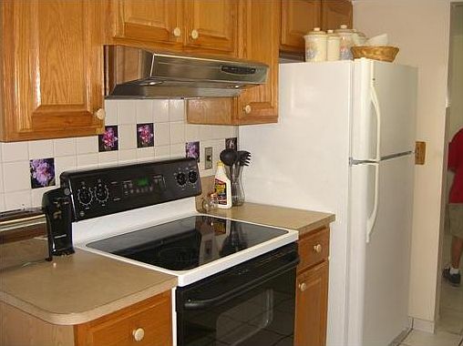 2nd image of 135 NW 10th Ct