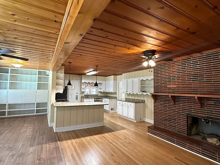 620 Nix Dr — Photo 4