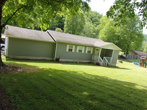 4th image of 28 Bargo Ln
