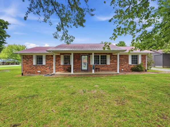 212 Austin Cir, Livingston, TN 38570
