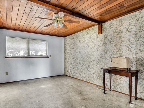 3rd image of 12037 S 64th Avenue
