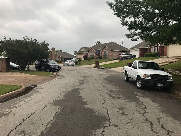 5th image of 844 Lombardy Ct
