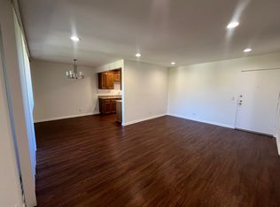 22036 Collins St #342, Woodland Hills, CA 91367