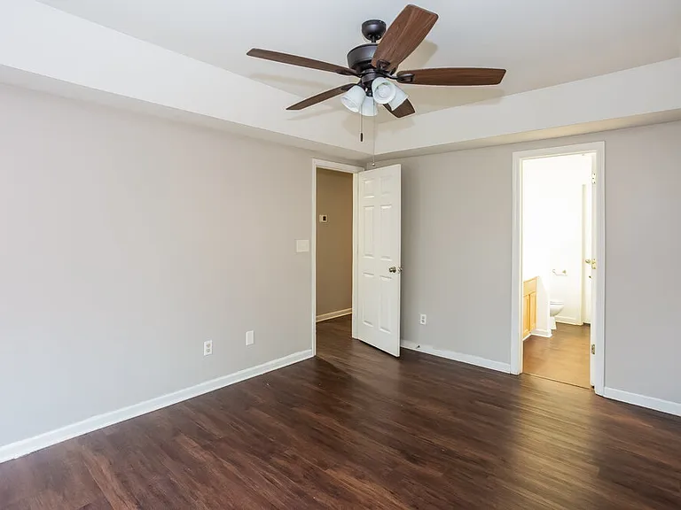 7103 Fox Point Dr — Photo 11