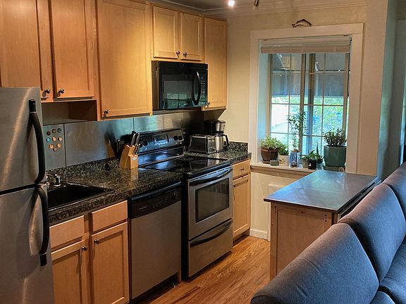 3rd image of 1450 N Albion St APT 206