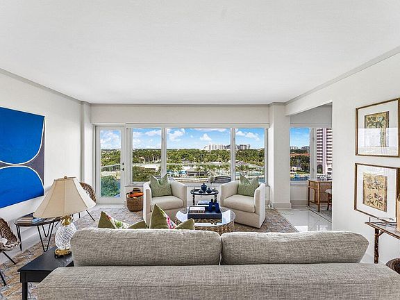 3rd image of 701 E Camino Real Apt 9g