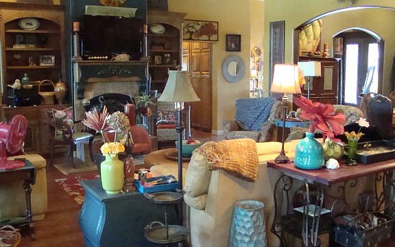 3rd image of 11 Evergreen Ln