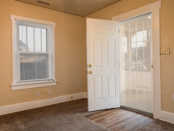 3rd image of 309 Cornell Dr SE