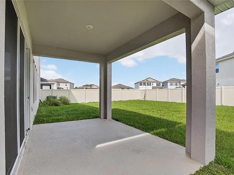 2546 Warren Acres Blvd — Photo 67