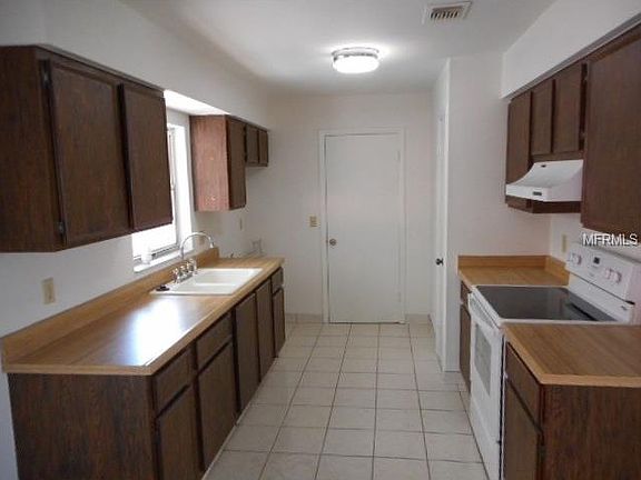 3rd image of 557 Floral Dr