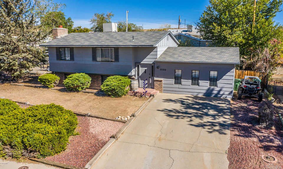 1st image of 3000 Greenbriar Ave
