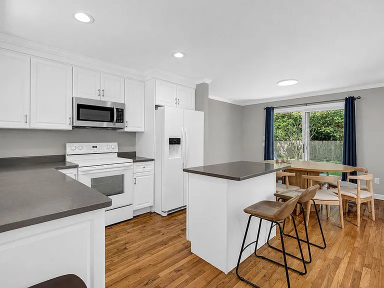 155 Little Fresh Pond Rd — Photo 5