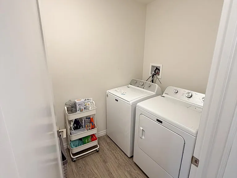 226 Renaissance Dr — Photo 10