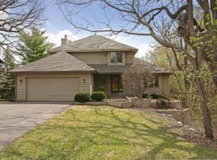 9947 Bennett Pl, Eden Prairie, MN 55347