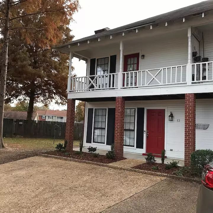 12 Greenwing Ct