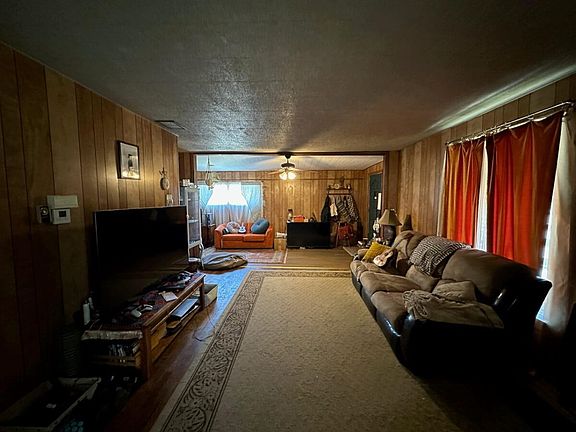 2nd image of 315 W Pine Ave