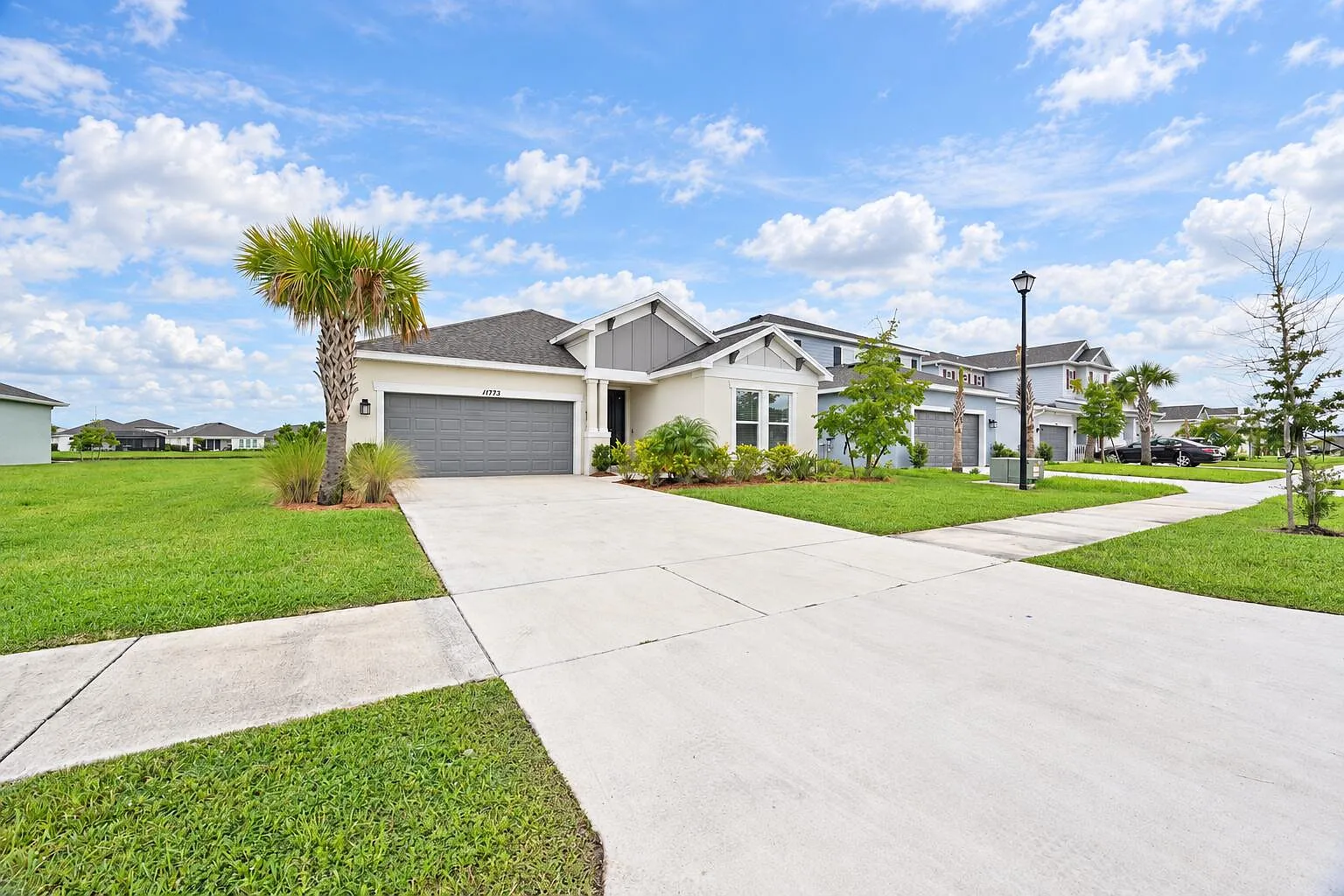 4 bed, 3.0 bath, 2399 sqft, $3,300 — Photo 2