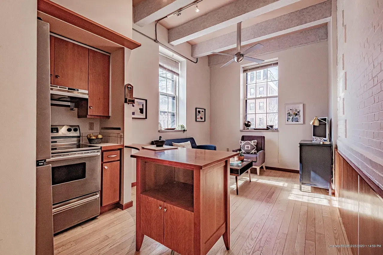 1 bed, 800 sqft, $1,975 — Photo 2