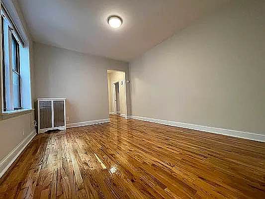 3rd image of 3058 34th St APT 1E