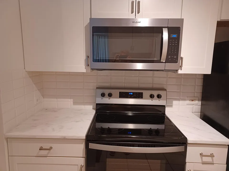 706 Villa Cir