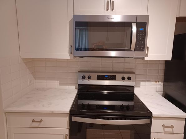 706 Villa Cir