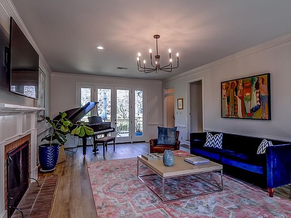 5th image of 2825 Old Elm Ln